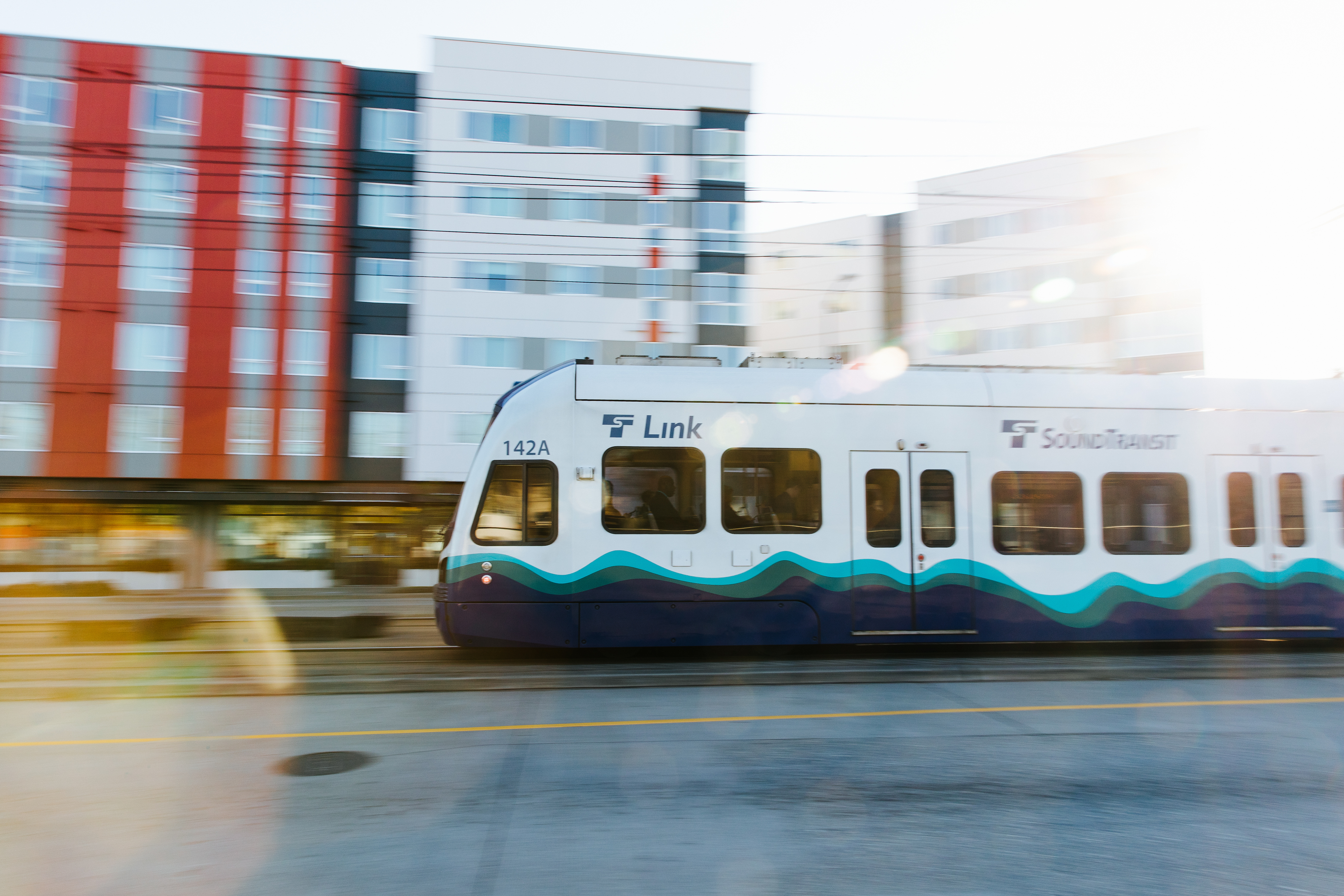 A photo of a Link Light Rail traveling