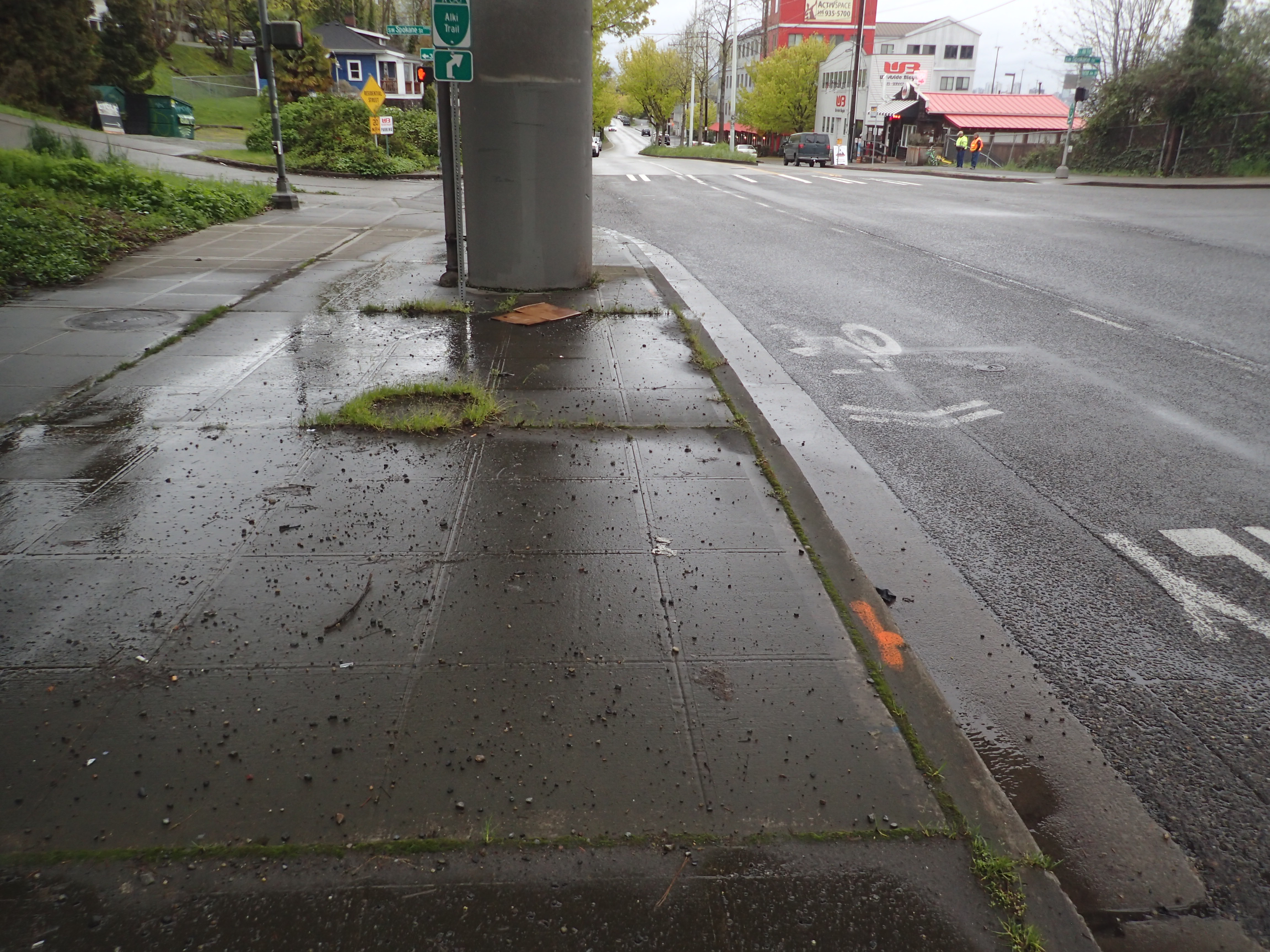Harbor Ave SW and SW Spokane St prior to construction, looking north