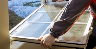 Installing Energy Efficient Window image