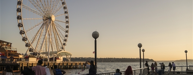 The Seattle Great Wheel on the downtown waterfront at sunset