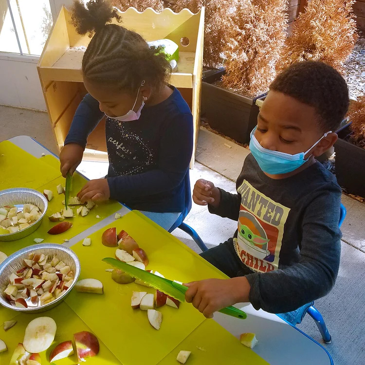 Tiny Tot preschoolers learn about nutrition