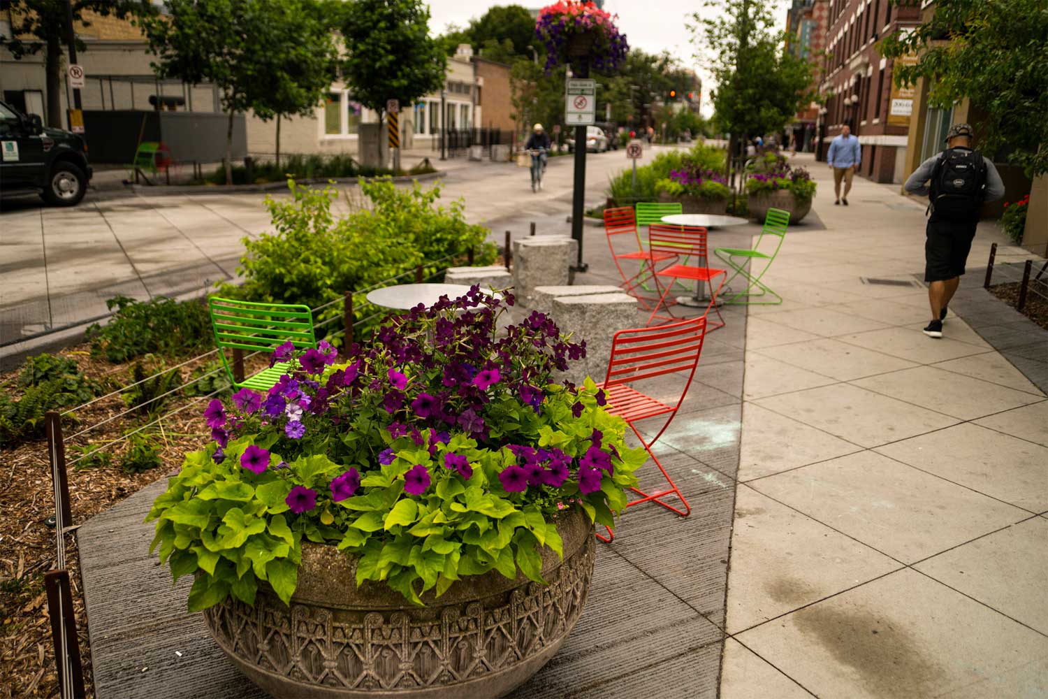 Bell Street Park Seatting and Planters - Photo by TIA International Photography