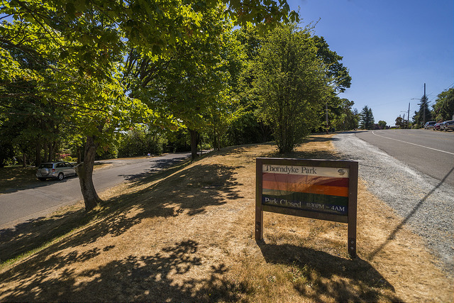 Thorndyke Park sign