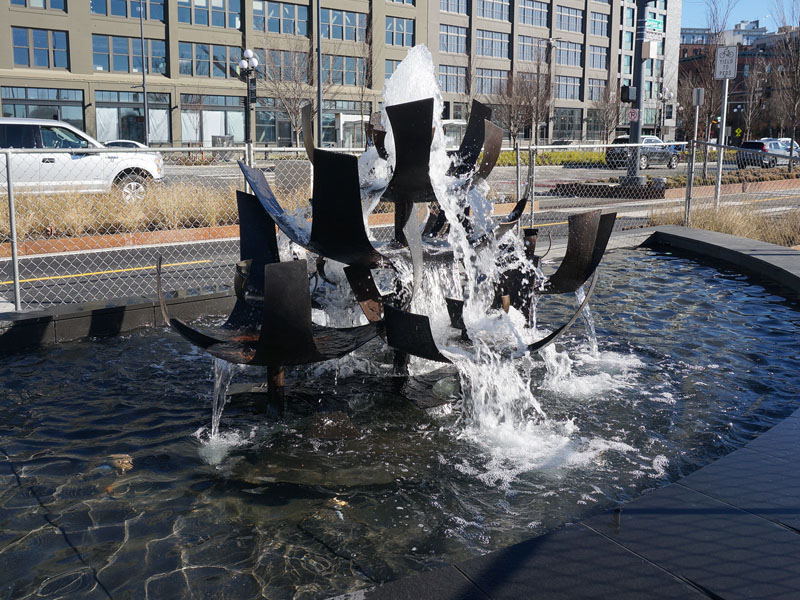 The fountain at Waterfront Park