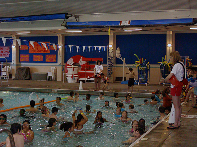 Evans Pool swim camps